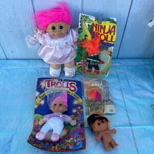 ─୨ৎ─ Vintage Russ Trolls Dolls Toys Lot of 5 (4C-017)
